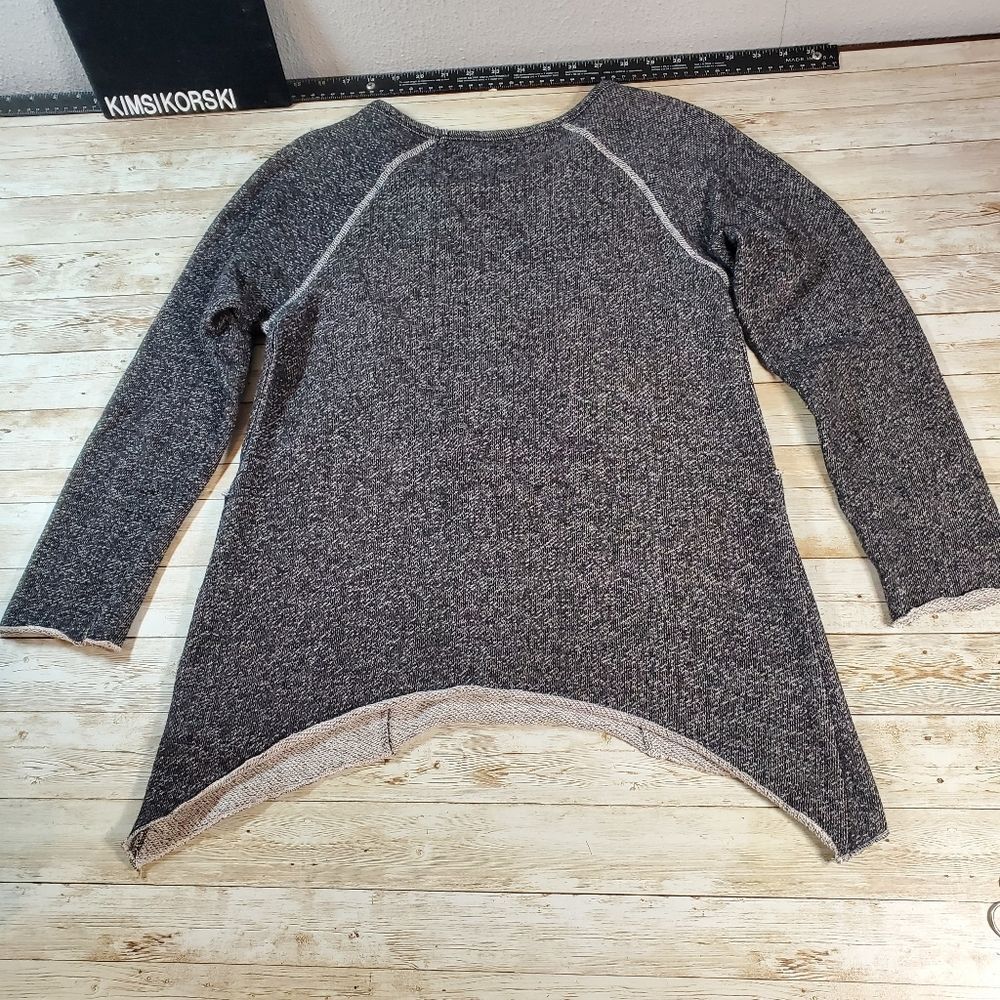Baku Womens Dark Grey Sweatshirt Shark‎ Bite Asymmetrical Hem Sz Small - Picture 7 of 7